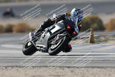 media/Nov-16-2025-Race Pace (Sun) [[8c5fa54630]]/Non Verified Riders (1st 20 Minutes)/1-Turn 14 (10am)/